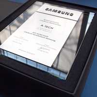 Szklany certyfikat dla serisowej sieci